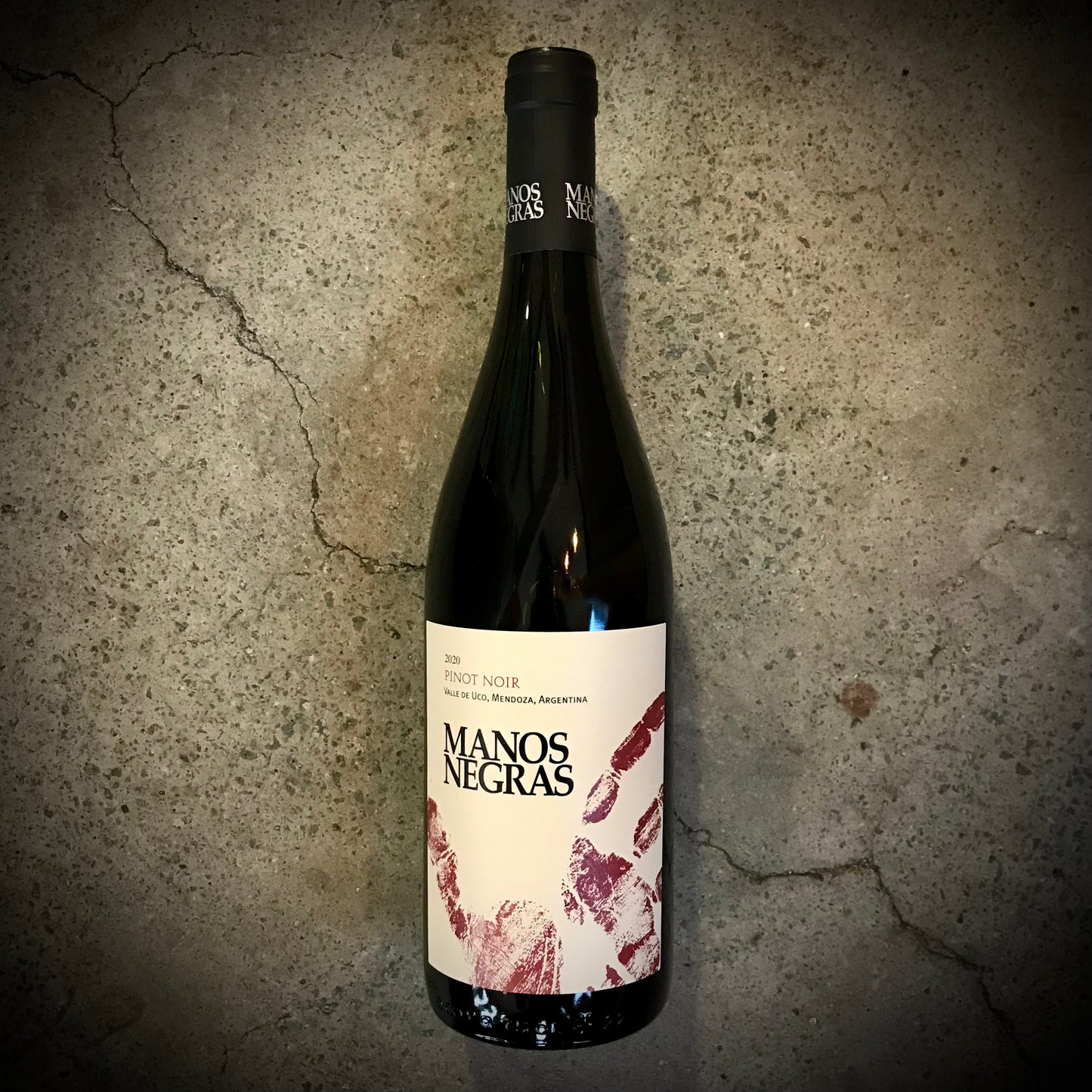 Manos Negras, Pinot Noir, Uco Valley, Mendoza, Argentina