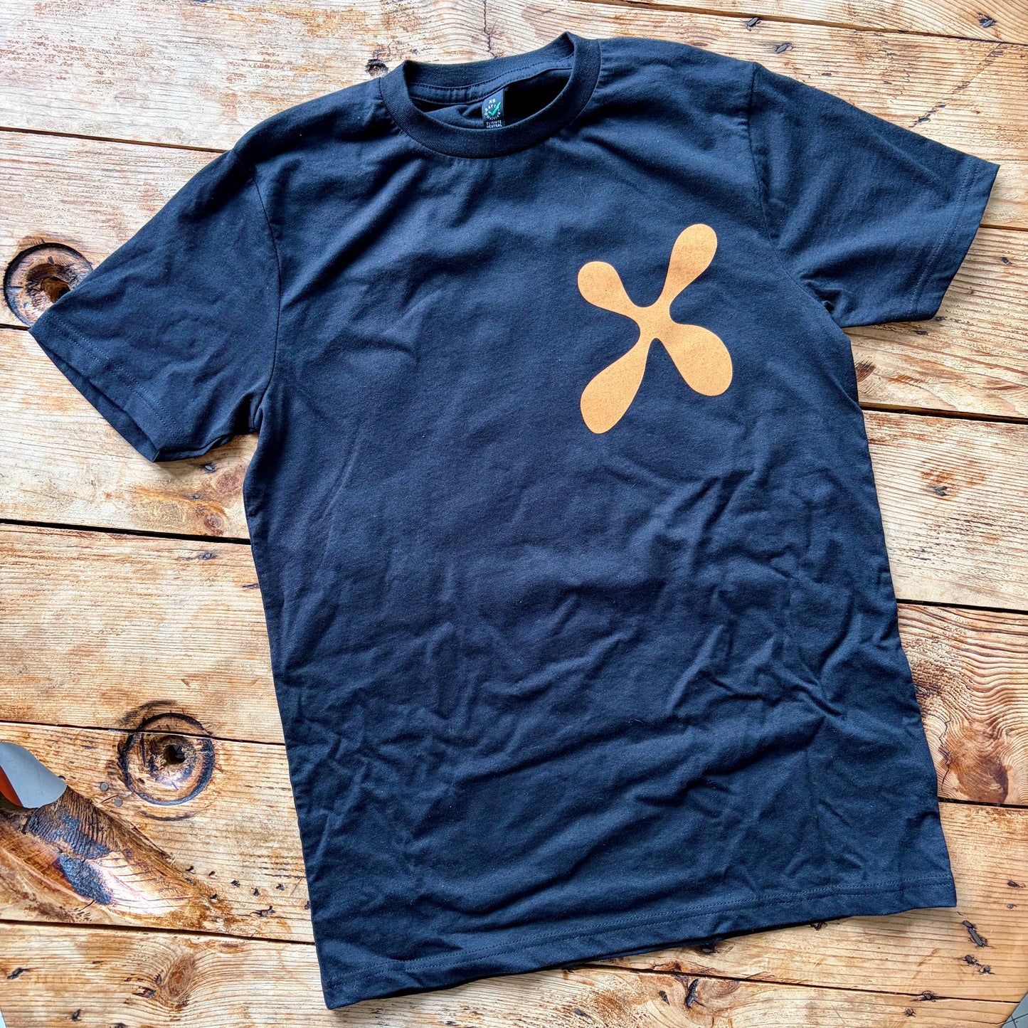 GlouGlou Team T-shirts  - black with orange print